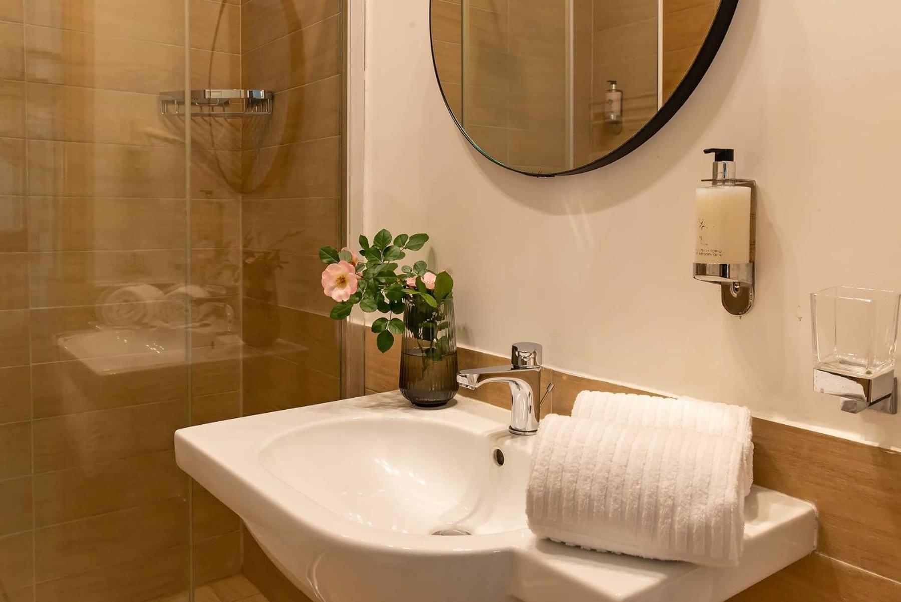 94Rooms Vatican Guest House - Vigliena روما المظهر الخارجي الصورة